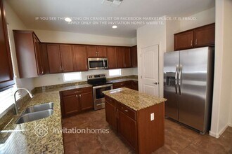 1405 S Moccasin Trail in Gilbert, AZ - Building Photo - Building Photo