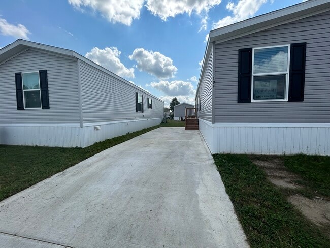 194 Colorado St in Belleville, MI - Building Photo - Building Photo