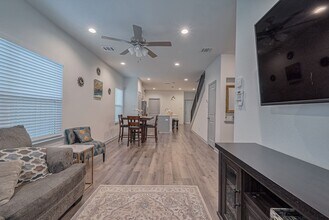 3540 Rebecca St in Houston, TX - Building Photo - Building Photo