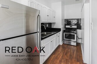 687 Shatto Pl in Los Angeles, CA - Foto de edificio - Building Photo