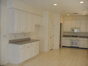 9560 Windrose Ln in Roseville, CA - Building Photo - Building Photo