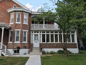 403 School St, Unit Ground Floor in North Wales, PA - Building Photo - Building Photo