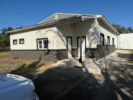 601 N Orchard Rd in Vineland, NJ - Building Photo
