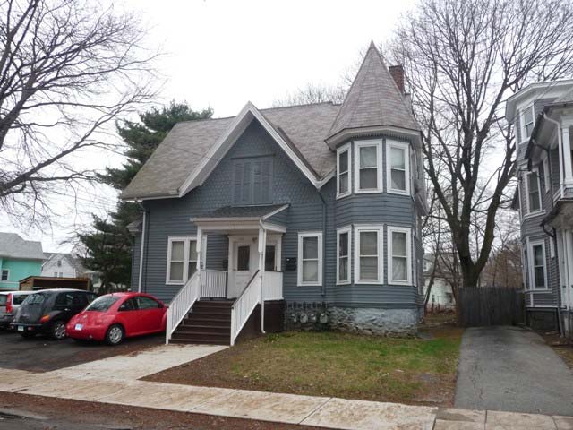 145 Grove St in Bridgeport, CT - Building Photo