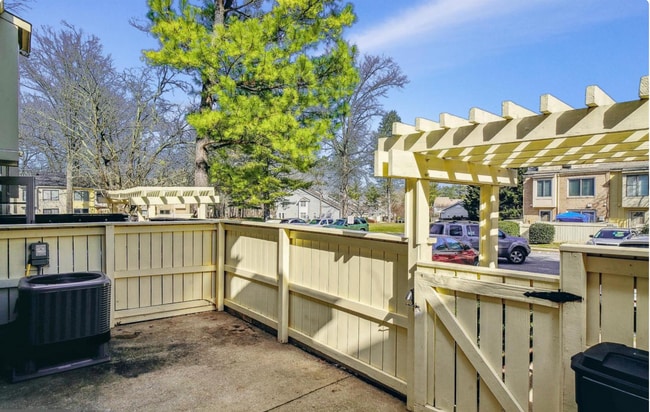 8851 Welbeck Way in Montgomery Village, MD - Building Photo - Building Photo