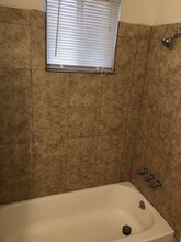 4811 Oakland St in Houston, TX - Building Photo - Building Photo
