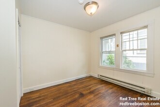 50-52 Hobson St, Unit 1 in Boston, MA - Foto de edificio - Building Photo