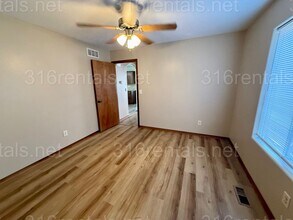 2328 S Goebel Cir in Wichita, KS - Building Photo - Building Photo