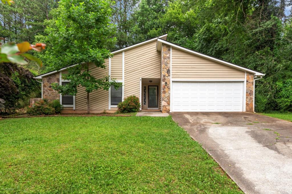 625 Oxford Hall Dr SW in Lawrenceville, GA - Building Photo
