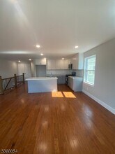 68 Main St in Newark, NJ - Building Photo - Building Photo