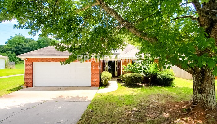 8120 Chapman Terrace in Mcdonough, GA - Foto de edificio