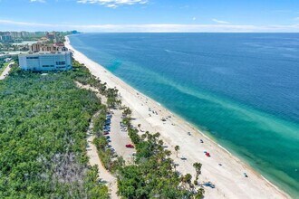 519 Roma Ct, Unit 519 Roma Ct in Naples, FL - Building Photo - Building Photo