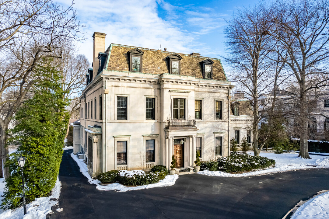 HILLMAN HOUSE in Pittsburgh, PA - Building Photo