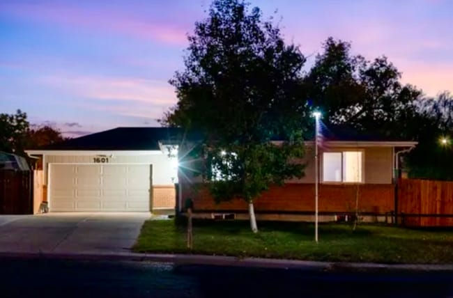 property at 1601 27th Ave