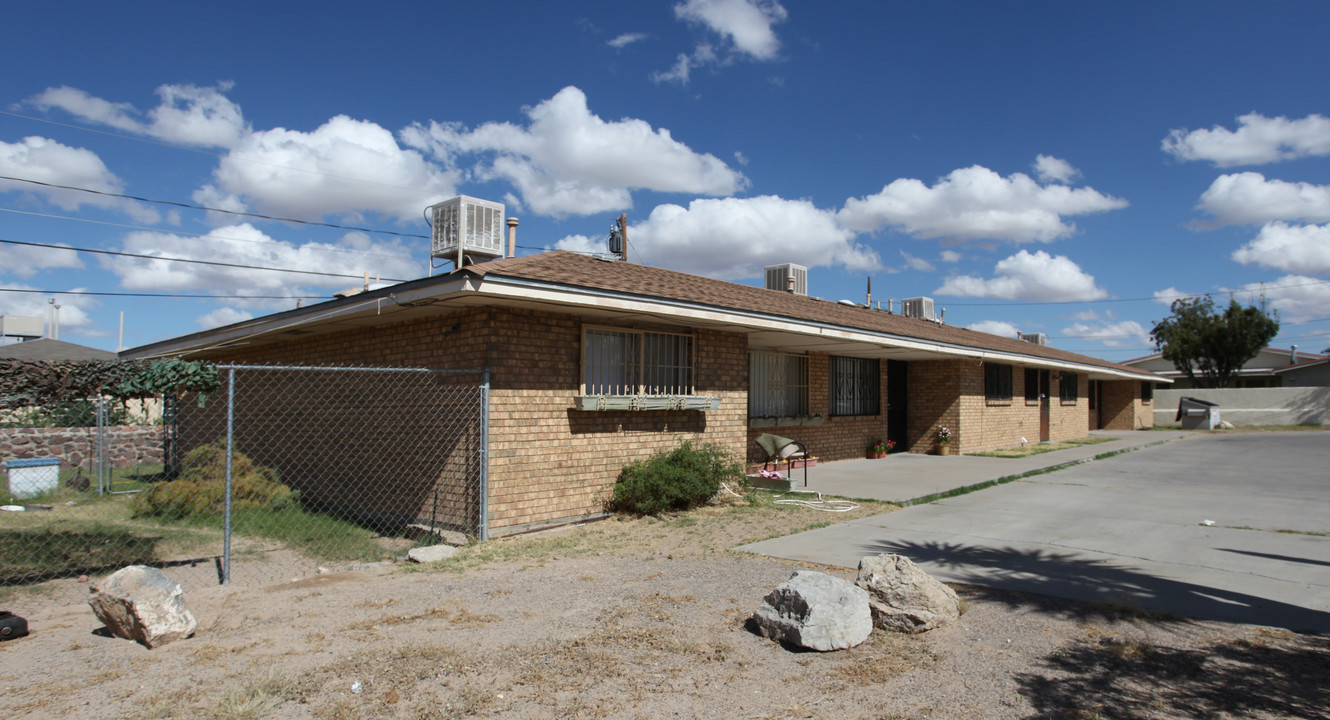 700 Franklin St in Anthony, TX - Building Photo