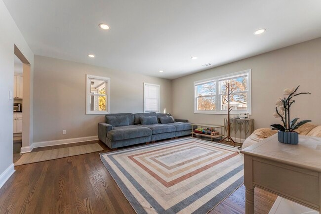 1700 N Linden Ave in Waukegan, IL - Building Photo - Building Photo