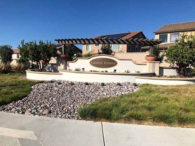 404 Adobe Estates Dr in Vista, CA - Building Photo - Building Photo