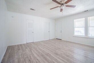 1918 20th St in Lubbock, TX - Building Photo - Building Photo
