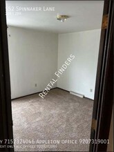 552 Spinnaker Ln in Green Bay, WI - Building Photo - Building Photo