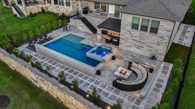 402 San Donato Dr in Austin, TX - Building Photo - Building Photo