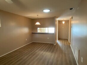 2849 Westmoreland Ct in New Port Richey, FL - Building Photo - Building Photo
