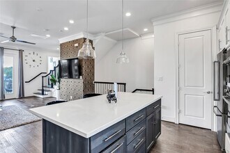 4128 Willowbend Blvd in Houston, TX - Building Photo - Building Photo