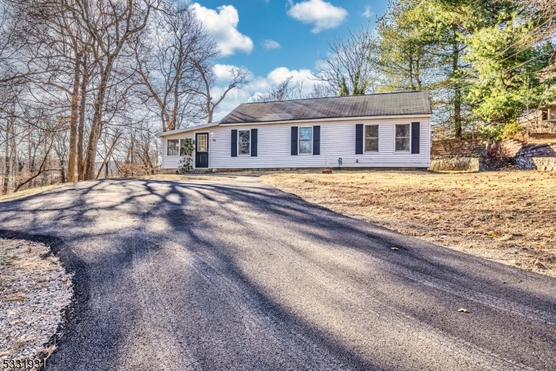 34 River Rd in Boonton, NJ - Building Photo