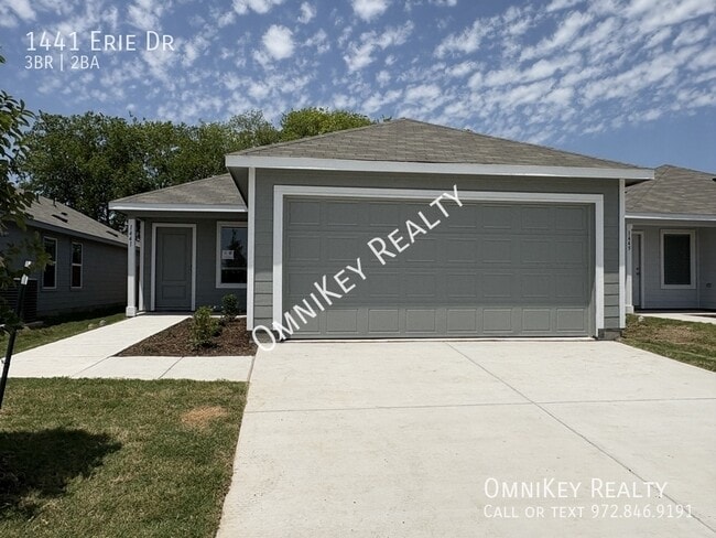 property at 1441 Erie Dr