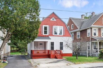 28 Spring St in Middletown, NY - Building Photo - Building Photo