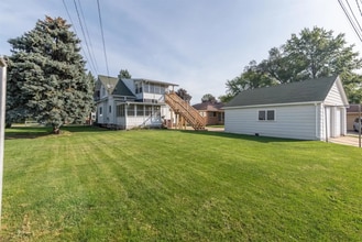 1108 Hawthorne Ave, Unit 1 in Janesville, WI - Building Photo - Building Photo