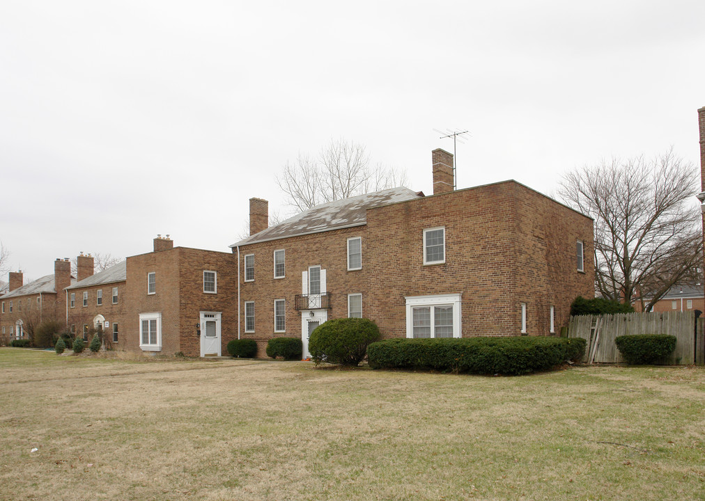 3357-3361 E Broad St in Columbus, OH - Building Photo