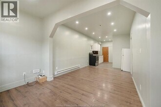 987 Lincoln Rd in Windsor, ON - Building Photo - Building Photo