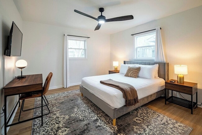 10058 Timberoak Dr in Houston, TX - Building Photo - Building Photo