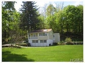 129 Thiells Rd in Stony Point, NY - Building Photo - Building Photo