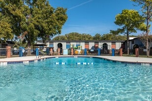 Zander Park in Irving, TX - Building Photo