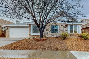 7804 Juneberry St NW in Albuquerque, NM - Building Photo