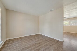 917 Piedmont Dr in Garland, TX - Building Photo - Building Photo