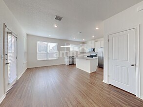 2732 Geronimo Creek in New Braunfels, TX - Building Photo - Building Photo