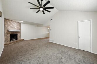 512 Guerin Dr in Arlington, TX - Building Photo - Building Photo