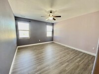 1113 E Lasalle Dr, Unit #1 in Bismarck, ND - Building Photo - Building Photo