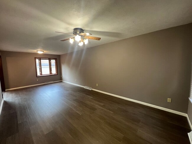 2028 Lindbergh Blvd in Springfield, IL - Building Photo - Building Photo