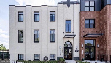 1211 G St SE-Unit -6 in Washington, DC - Building Photo - Building Photo
