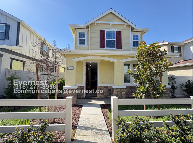 property at 6195 Paseo de Harris