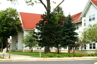 Court Street Village - Independent Living 55+ in Flint, MI - Building Photo - Building Photo