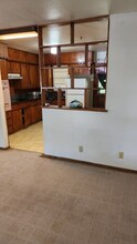 613 N Lorraine Ave in Wichita, KS - Building Photo - Building Photo