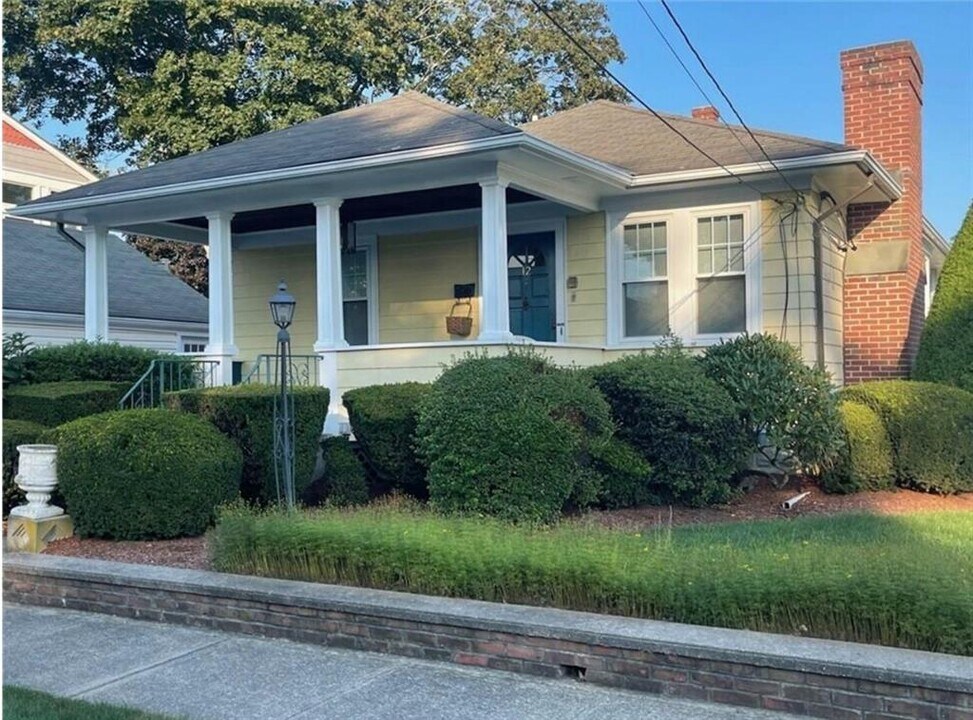 12 Buckthorne Ave in East Providence, RI - Building Photo