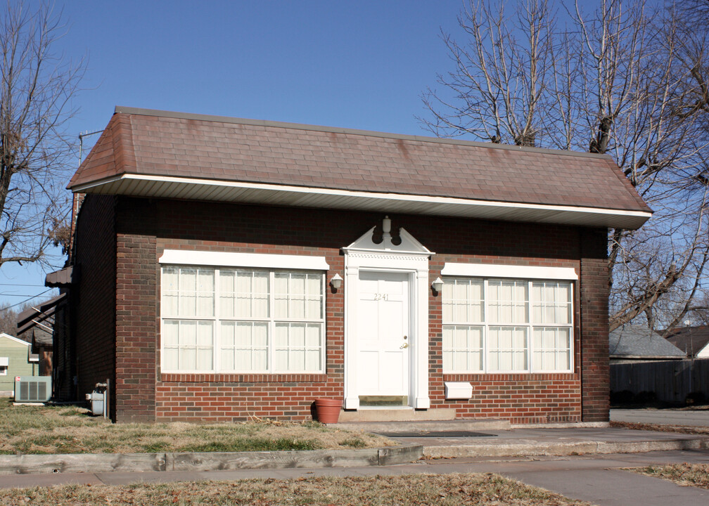 2241 Lincoln Ave in Granite City, IL - Building Photo