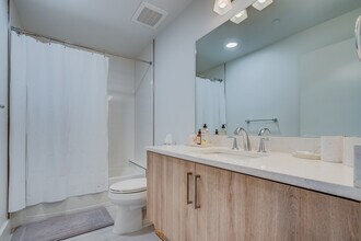 415 Island Way, Unit 509 in Clearwater, FL - Building Photo - Building Photo