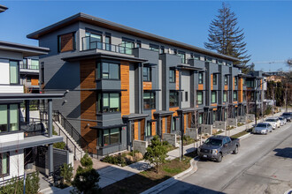 Founder's Block South in North Vancouver, BC - Building Photo - Building Photo