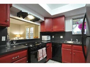 910 E 32nd St in Austin, TX - Building Photo - Building Photo